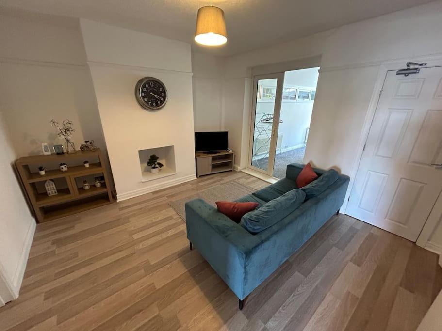 Modern & Spacious 4 Bedroom Home Crewe Eksteriør bilde